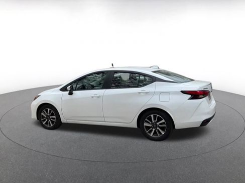 Used 2025 Nissan Versa SV image 10