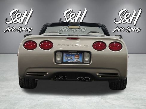 Used 2001 Chevrolet Corvette Convertible w/ Preferred Equipment Group2 image 20