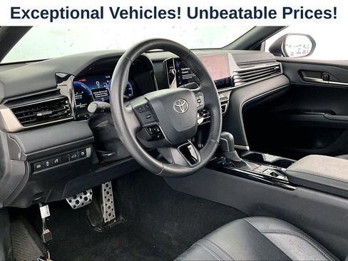 Used 2025 Toyota Camry XSE FWD image 14