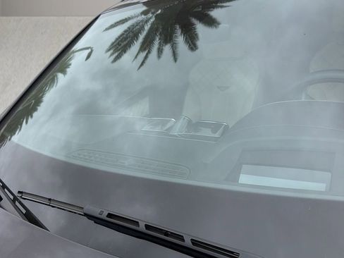 Used 2021 Bentley Bentayga image 32