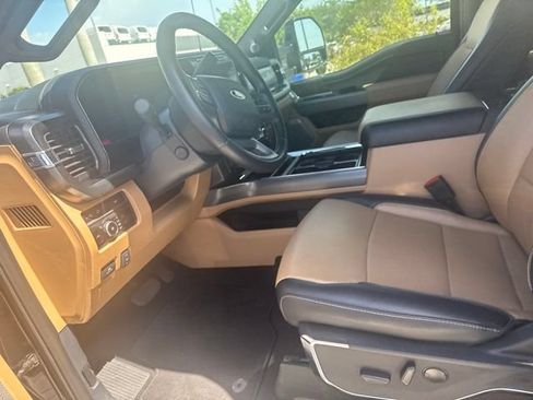 Used 2024 Ford F350 Lariat w/ Lariat Ultimate Package AWD/4WD image 2