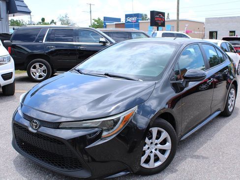 Used 2022 Toyota Corolla LE FWD image 1