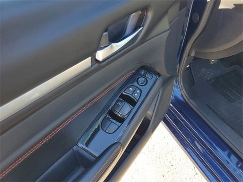 Used 2023 Nissan Altima 2.5 SR image 9