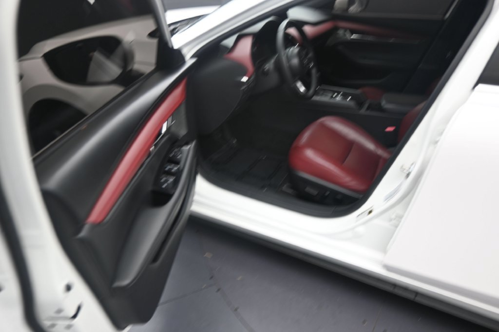 Used 2023 MAZDA MAZDA3 s AWD/4WD image 16