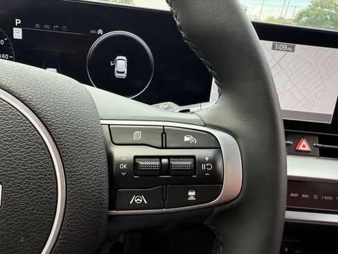 New 2025 Kia Sportage SX image 26