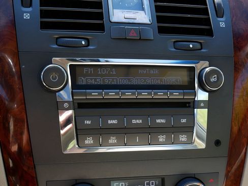 Used 2007 Cadillac DTS Luxury I FWD image 21
