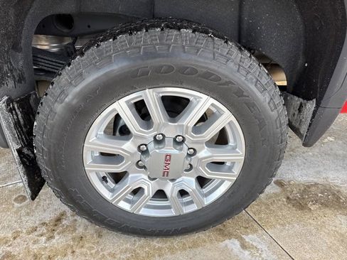 Used 2023 GMC Sierra 2500 SLT w/ SLT Premium Package image 37