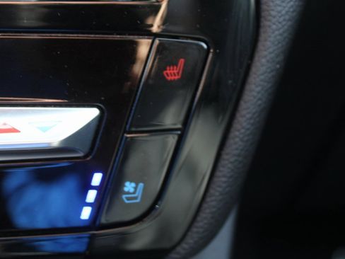 Used 2022 Ford Explorer Limited image 44