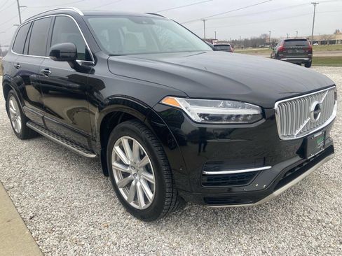 Used 2016 Volvo XC90 T8 Inscription w/ Vision Package image 4
