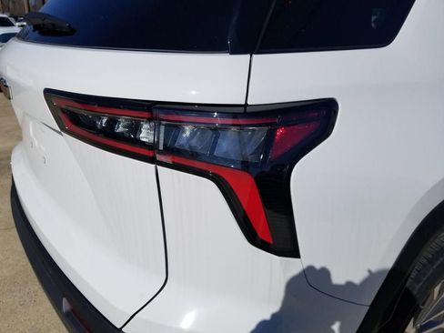 New 2026 Chevrolet Equinox LT w/ Safety and Technology Package image 20