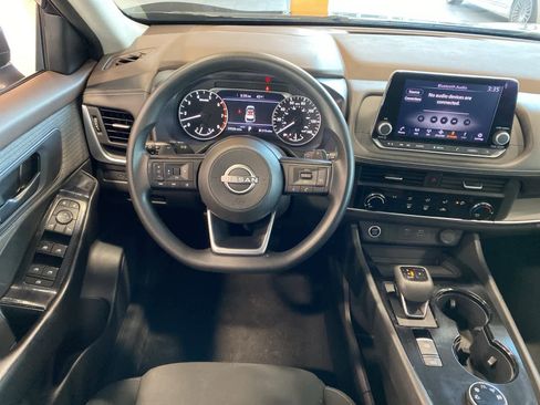 Used 2023 Nissan Rogue S image 15