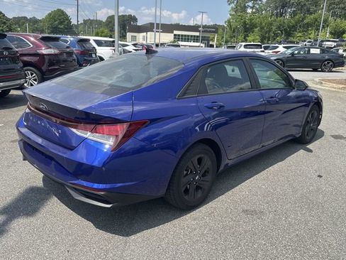 Used 2021 Hyundai Elantra SEL w/ Convenience Package FWD image 7