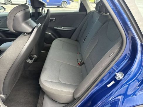 Used 2025 Kia K4 FWD image 21