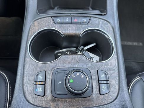 Used 2023 GMC Acadia Denali w/ Denali Ultimate Package AWD/4WD image 36