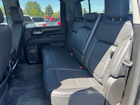 Used 2024 GMC Sierra 3500 Denali w/ Denali Reserve Package AWD/4WD image 12