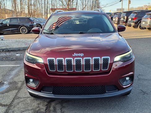 Used 2019 Jeep Cherokee Latitude Plus w/ Cold Weather Group image 2
