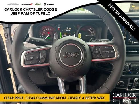 Used 2025 Jeep Wrangler Unlimited Sahara AWD/4WD image 10