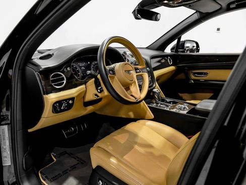 Used 2019 Bentley Bentayga image 5
