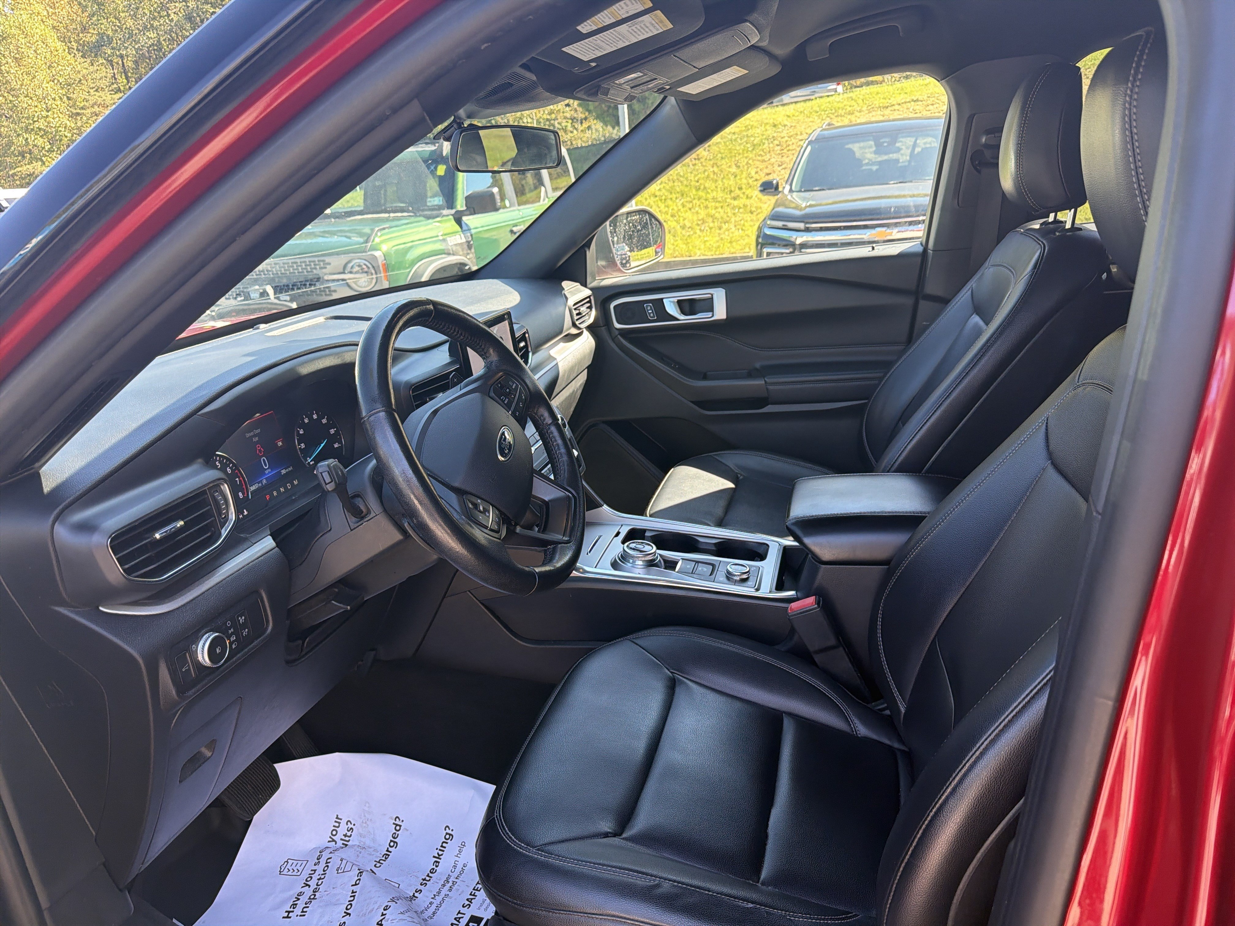 Used 2020 Ford Explorer XLT w/ Equipment Group 202A AWD/4WD image 14