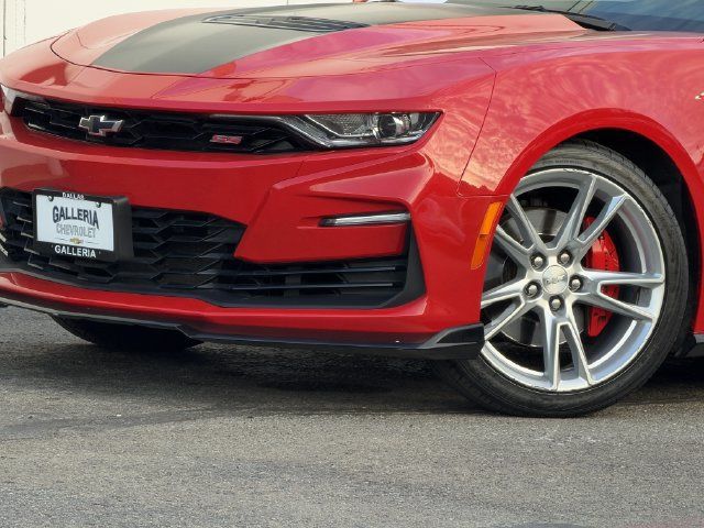 Used 2022 Chevrolet Camaro SS RWD image 9