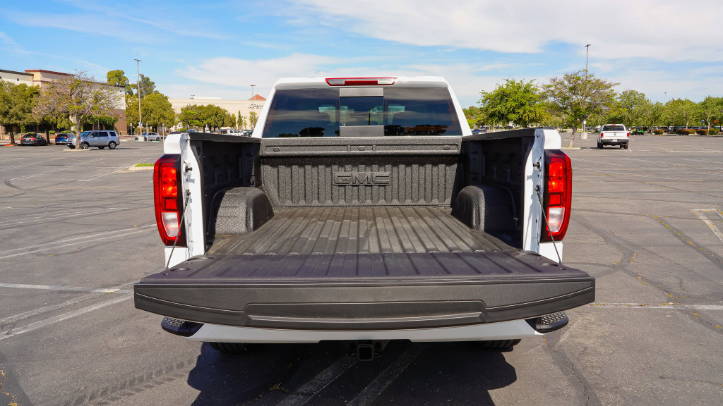 Used 2026 GMC Sierra 1500 Elevation w/ Elevation Premium Package AWD/4WD image 13