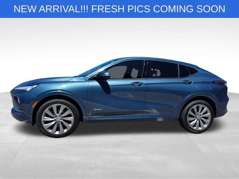 Used 2025 Buick Envista Avenir FWD image 3