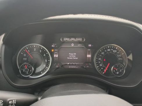 Used 2023 RAM 1500 Laramie AWD/4WD image 28