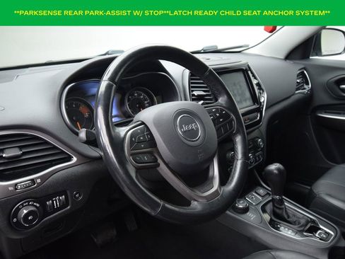 Used 2019 Jeep Cherokee Limited image 16