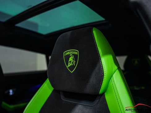 Used 2022 Lamborghini Urus AWD/4WD image 39