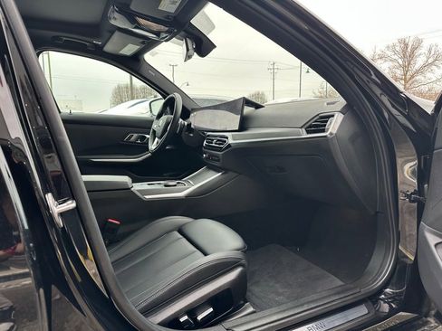 Used 2023 BMW 330i Sedan w/ Premium Package image 32