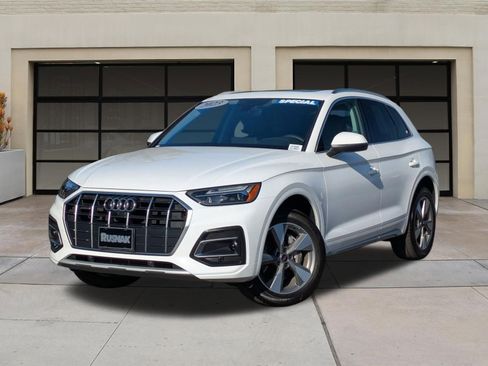 Used 2023 Audi Q5 2.0T Premium Plus w/ Premium Plus Package AWD/4WD image 3