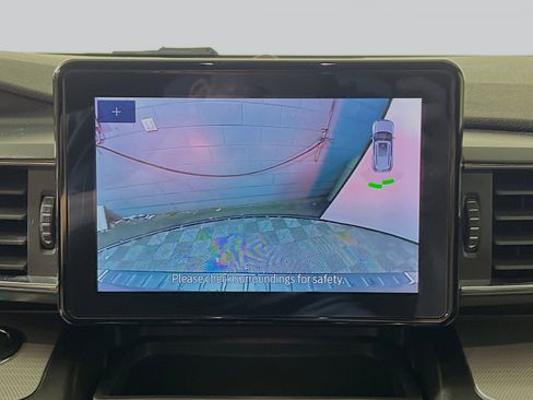 Used 2020 Ford Explorer XLT w/ Equipment Group 202A RWD image 28