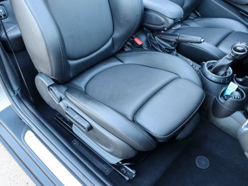 Used 2017 MINI Cooper S image 31