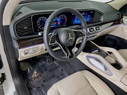 Used 2026 Mercedes-Benz GLE 450 4MATIC image 9