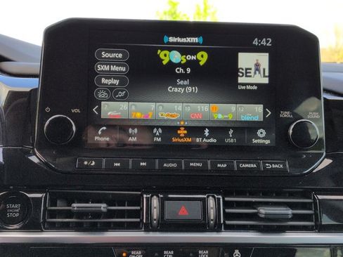 Certified 2025 Nissan Pathfinder SL AWD/4WD image 23