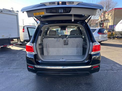 Used 2013 Toyota Highlander Limited image 16