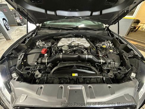 Used 2024 Jaguar F-PACE SVR image 38