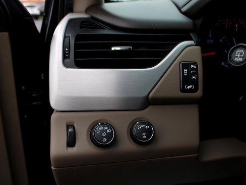 Used 2018 GMC Yukon SLT image 12