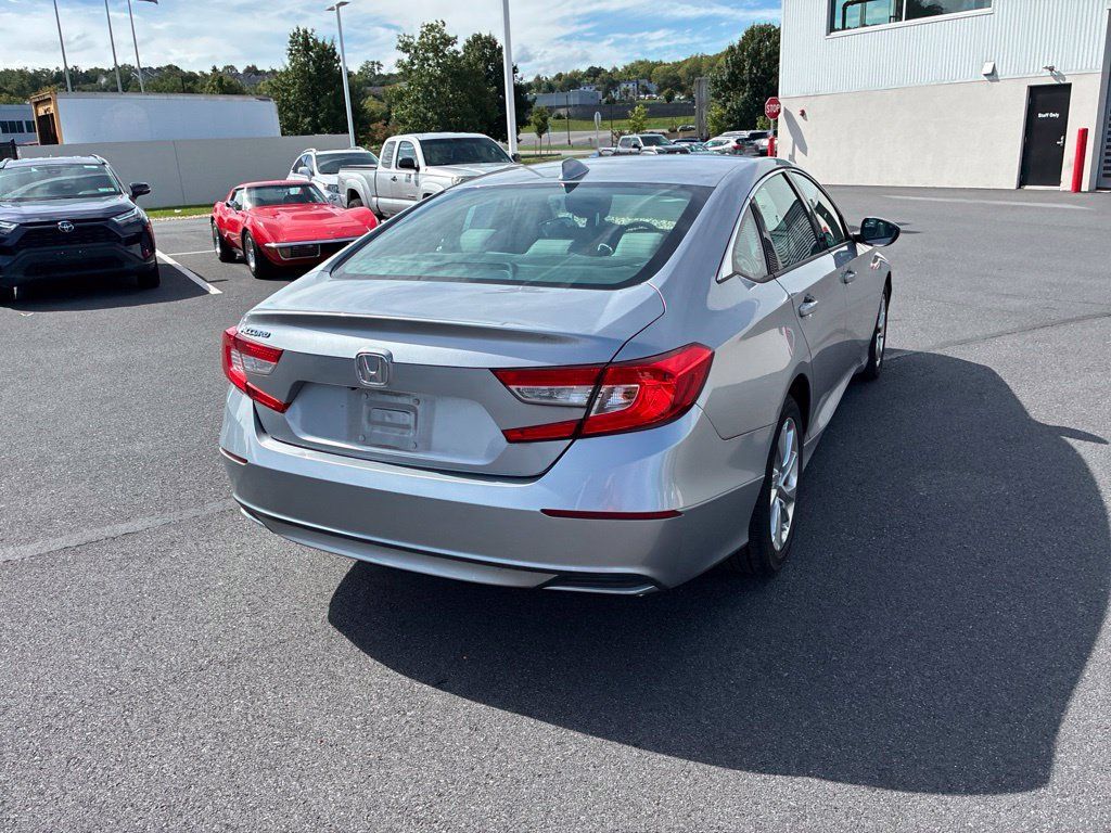 Used 2018 Honda Accord LX image 9
