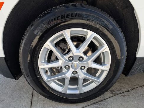 Used 2024 Chevrolet Equinox LT image 37