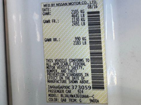 Used 2017 Nissan Maxima Platinum w/ Interior Lighting Package image 13