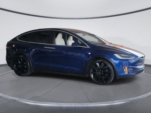 Used 2020 Tesla Model X Long Range AWD/4WD image 2