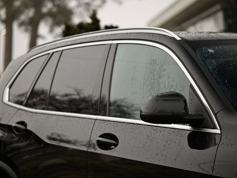 New 2026 BMW X5 xDrive40i w/ Climate Comfort Package image 3