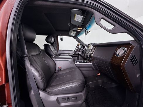 Used 2016 Ford F350 Platinum w/ Platinum Package image 28