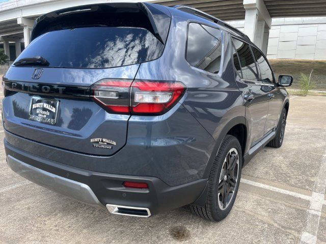 New 2026 Honda Pilot Touring image 3