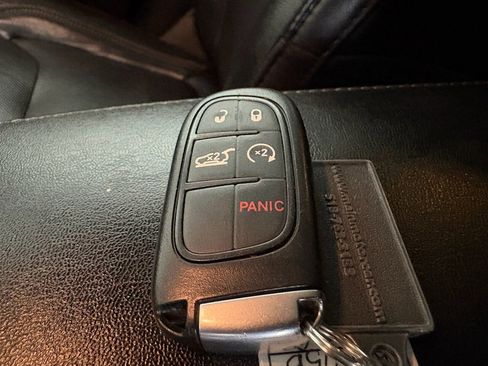 Used 2019 Jeep Cherokee Limited AWD/4WD image 16