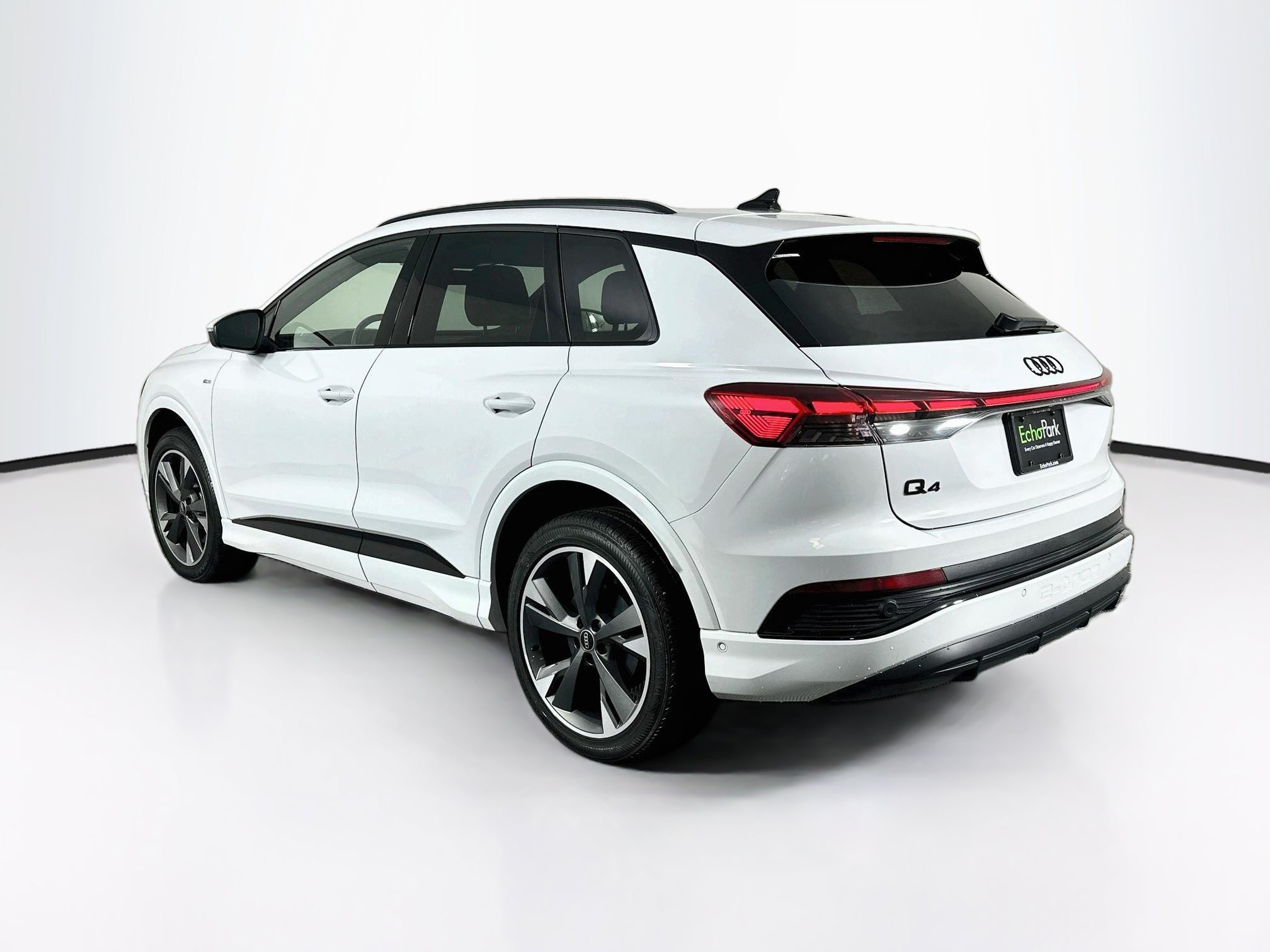 Used 2024 Audi Q4 e-tron Premium Plus AWD/4WD image 5