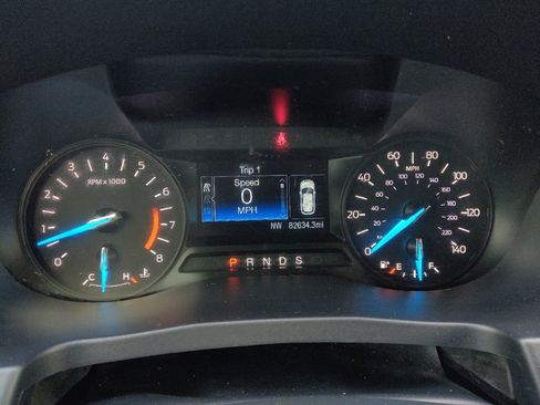 Used 2019 Ford Explorer XLT FWD image 23