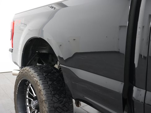 Used 2021 Ford F250 XLT w/ XLT Premium Package AWD/4WD image 26