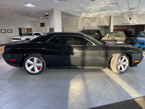 Used 2009 Dodge Challenger SRT8 image 8